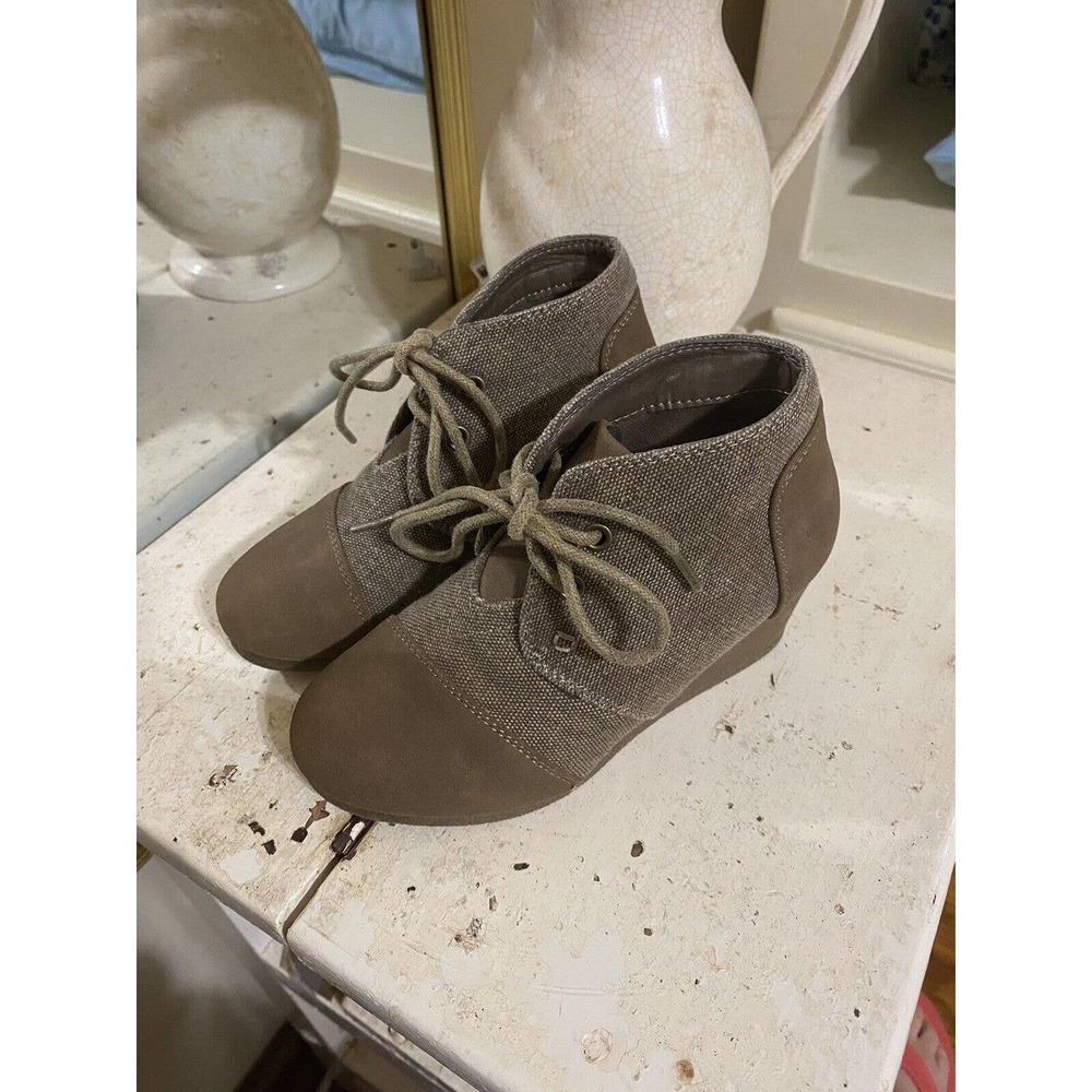 Pierre Dumas Kids Booties Taupe Size 11 Girls